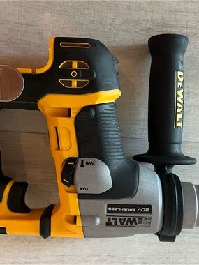 DEWALT 20V Brushless Cordless Hammer Drill